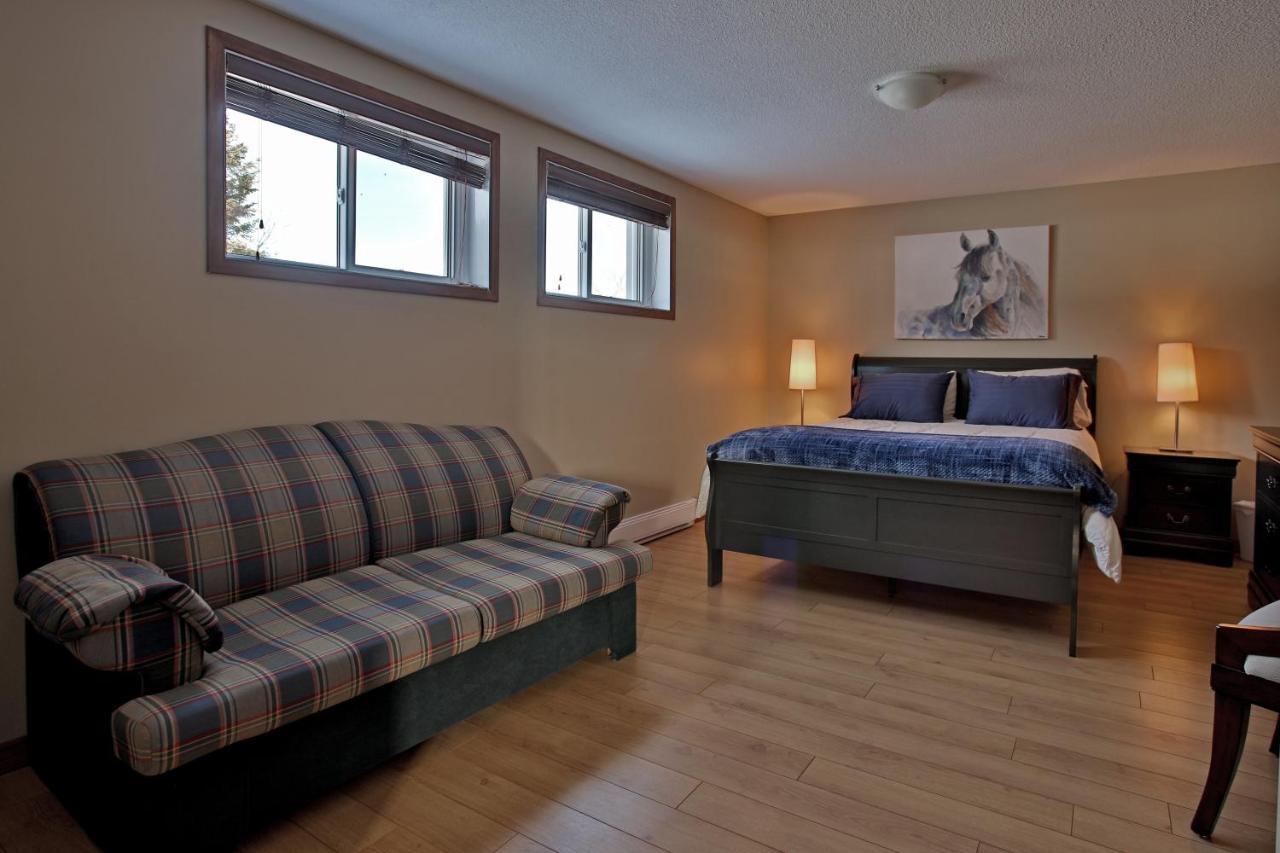 Ranch St-Hubert Bed & Breakfast Saint-Hermenegilde ภายนอก รูปภาพ