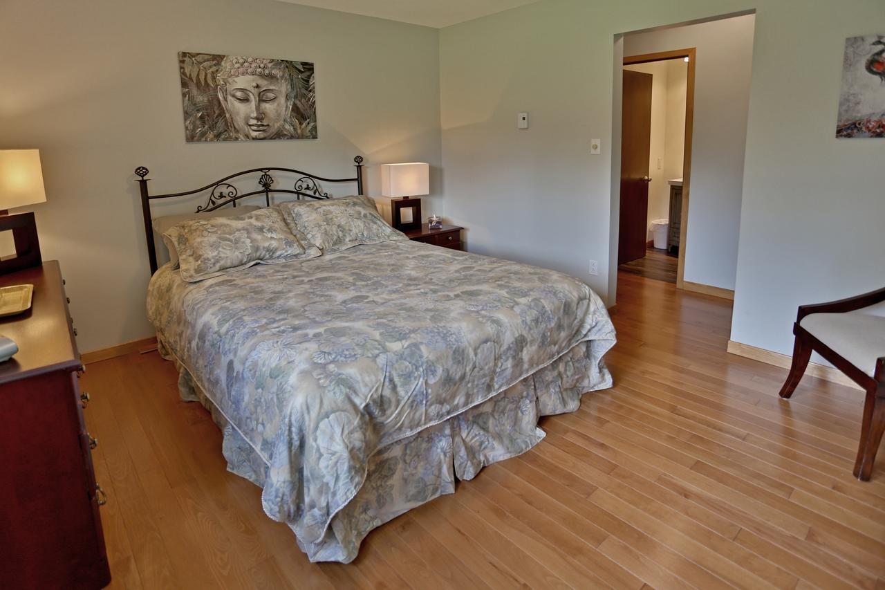 Ranch St-Hubert Bed & Breakfast Saint-Hermenegilde ภายนอก รูปภาพ